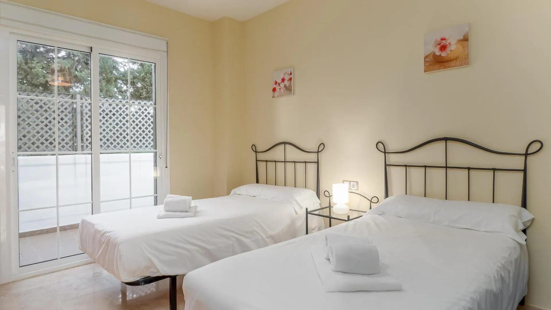2044-Groundfloor With Huge Terrace And Pools Apartment Manilva