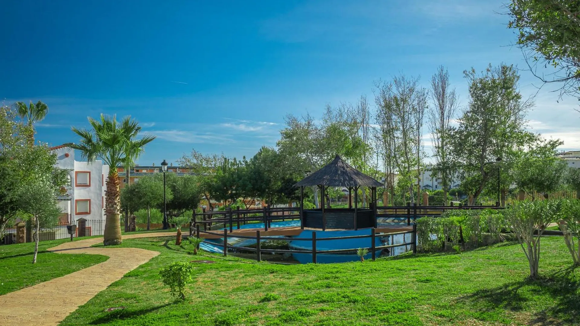 2044-Groundfloor With Huge Terrace And Pools Apartment Manilva